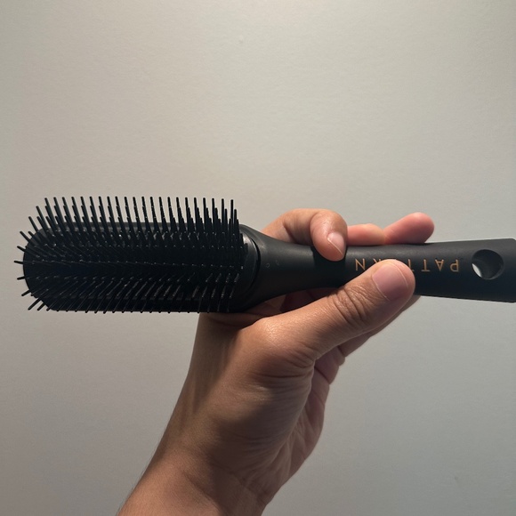 Pattern Beauty Shower Brush (Effortlessly sculpt your curls) - Picture 4 of 6